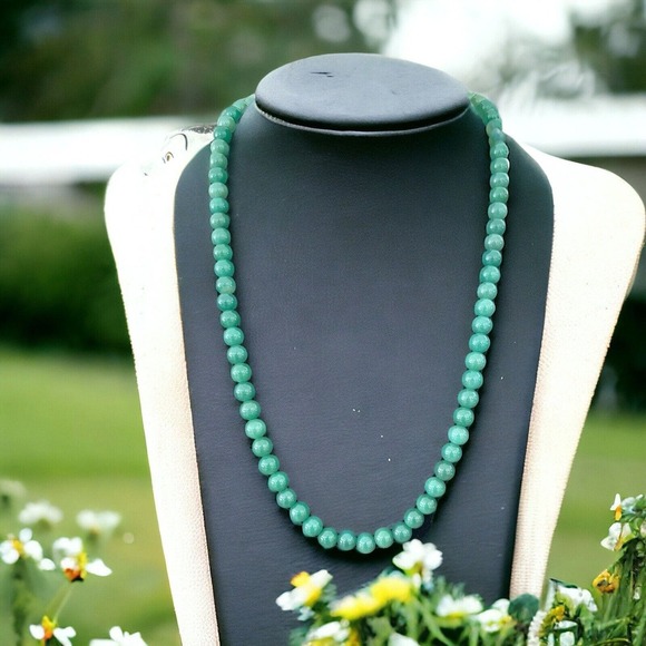 30 Inch Strand of Green Jade Jadeite Beads 10mm Sterling Barrel Clasp 101 Gram - Picture 1 of 12
